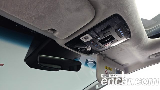 Hyundai Staria 2025 — photo 23