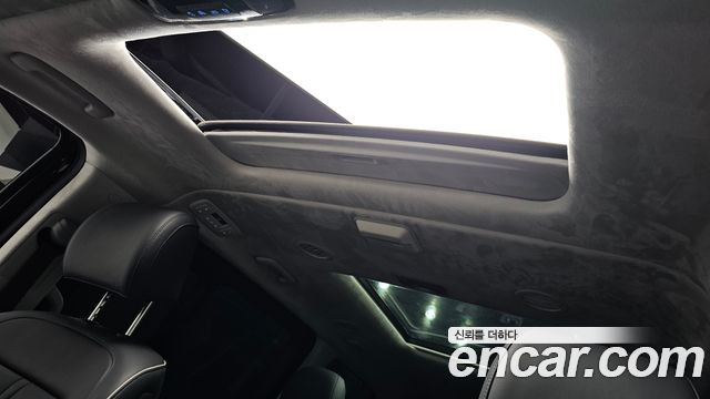 Hyundai Staria 2025 — photo 24