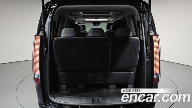 Hyundai Staria 2025 — photo 26
