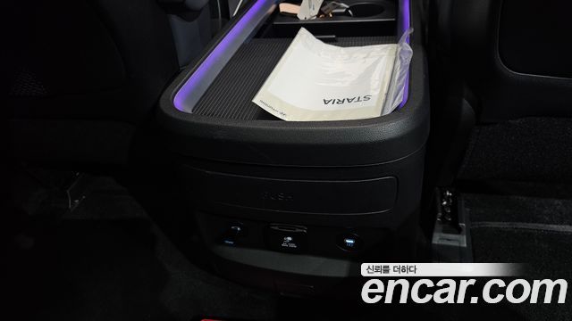 Hyundai Staria 2025 — photo 35