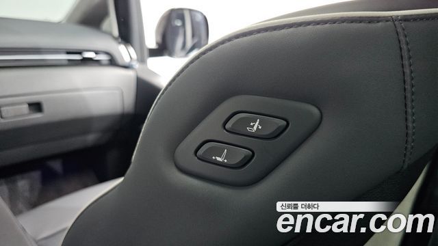 Hyundai Staria 2025 — photo 39