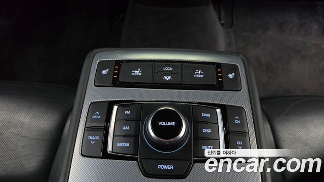 Genesis G80 2017 — photo 16