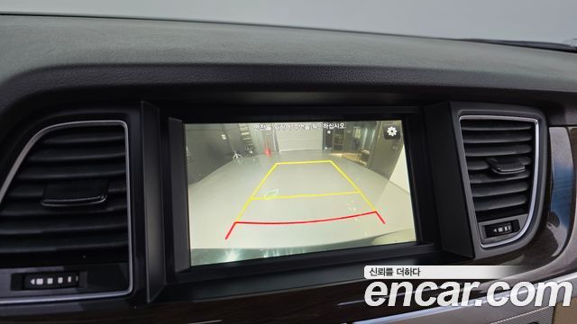 Genesis G80 2017 — photo 21