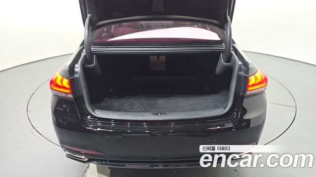 Genesis G80 2017 — photo 23