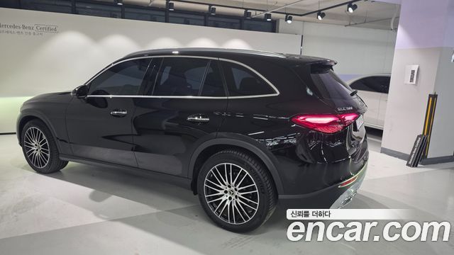 Mercedes-Benz GLC-Class 2026 — photo 3
