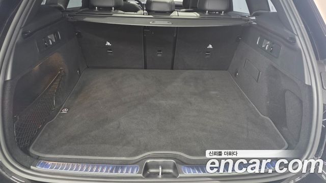 Mercedes-Benz GLC-Class 2026 — photo 10