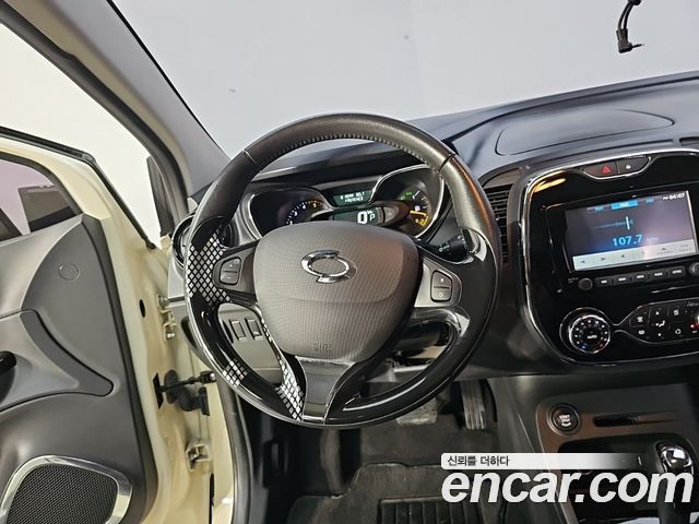 Renault Korea QM3 2015 — photo 9