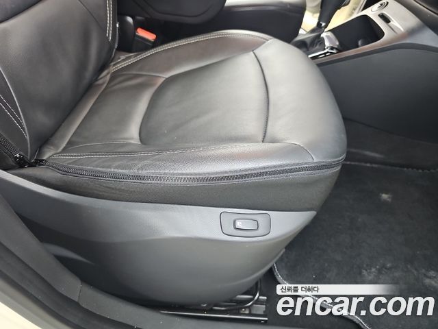 Renault Korea QM3 2015 — photo 18