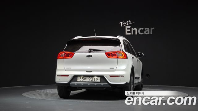 Kia Niro 2018 — photo 4