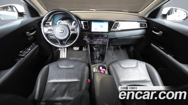 Kia Niro 2018 — photo 10