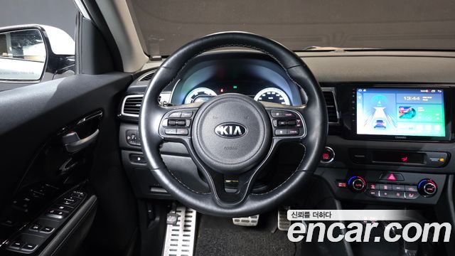 Kia Niro 2018 — photo 19