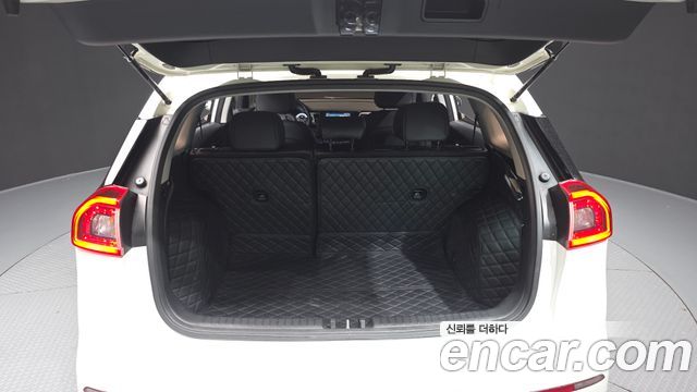 Kia Niro 2018 — photo 26