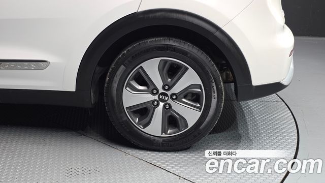 Kia Niro 2018 — photo 7