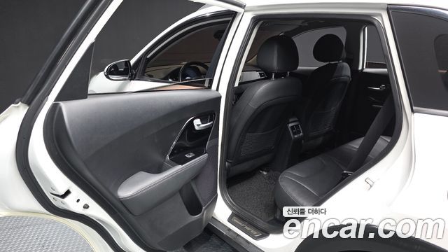 Kia Niro 2018 — photo 16