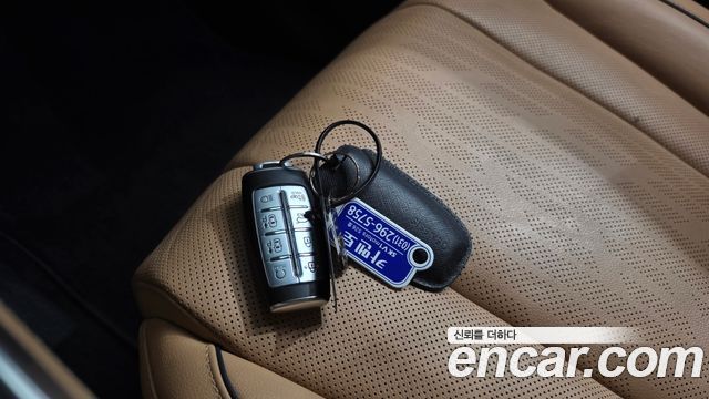 Genesis GV80 2022 — photo 21