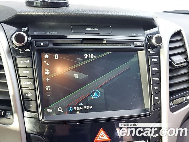 Hyundai i30 2016 — photo 14