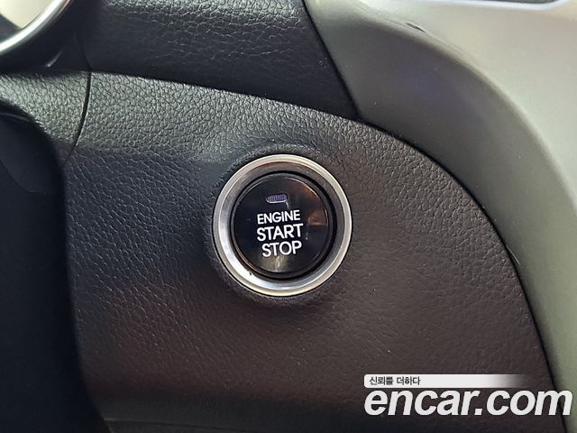 Hyundai i30 2016 — photo 17