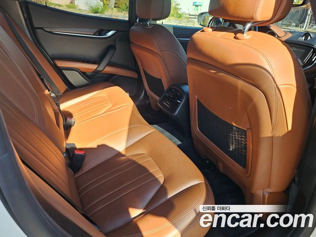 Maserati Ghibli 2018 — photo 14