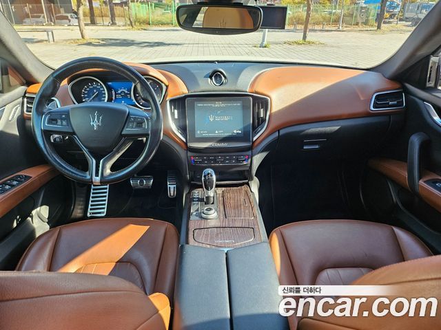 Maserati Ghibli 2018 — photo 16