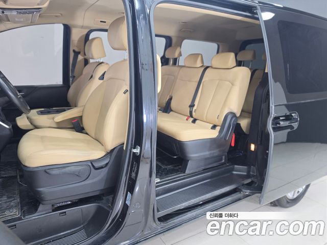 Hyundai Staria 2022 — photo 6