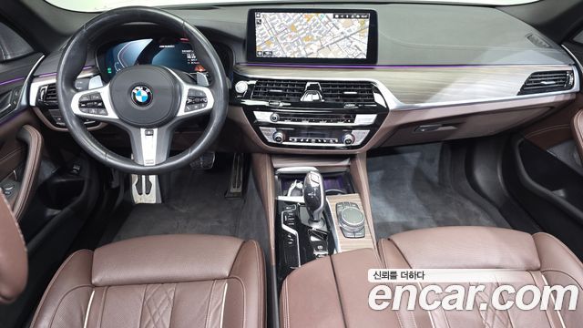 BMW 5-Series 2021 — photo 10