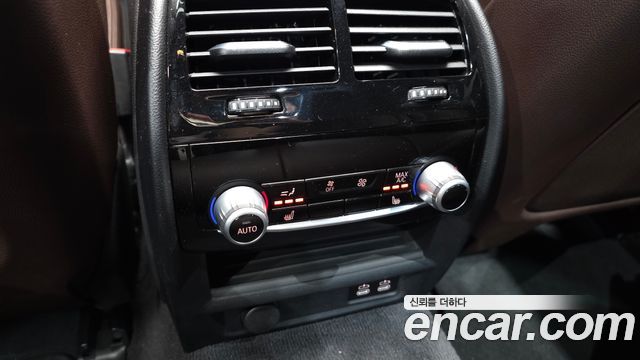 BMW 5-Series 2021 — photo 25