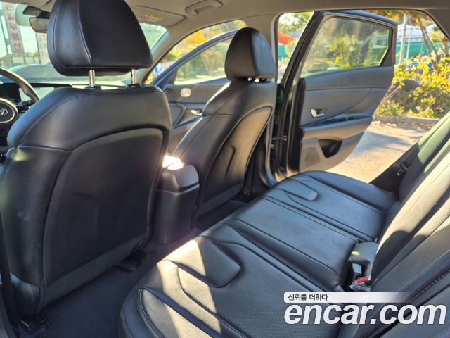 Hyundai AVANTE 2023 — photo 12