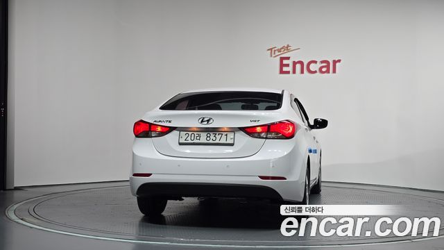 Hyundai AVANTE 2014 — photo 4