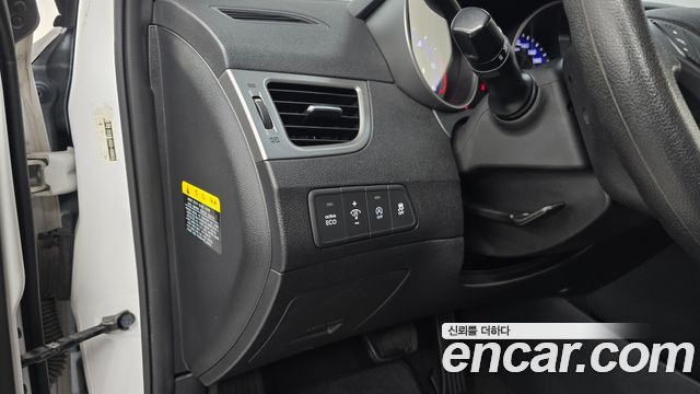 Hyundai AVANTE 2014 — photo 18