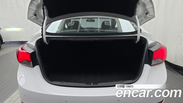 Hyundai AVANTE 2014 — photo 20
