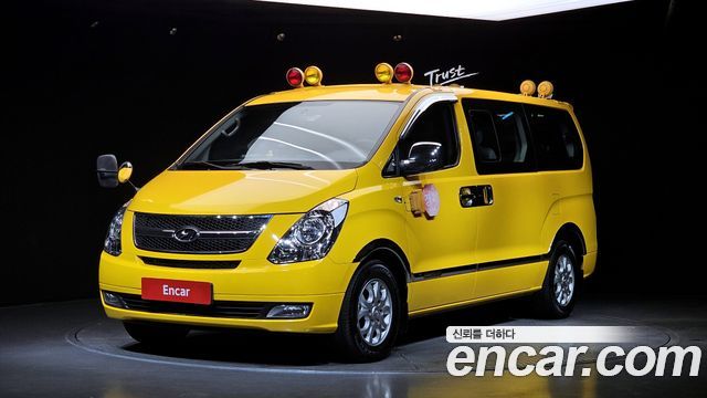 Hyundai Starex 2012 — photo 1