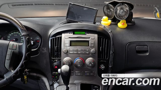 Hyundai Starex 2012 — photo 14