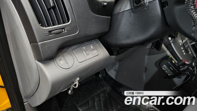Hyundai Starex 2012 — photo 16