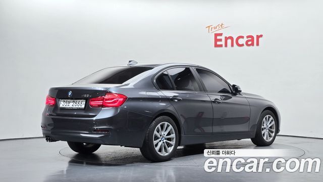 BMW 3-Series 2018 — photo 2