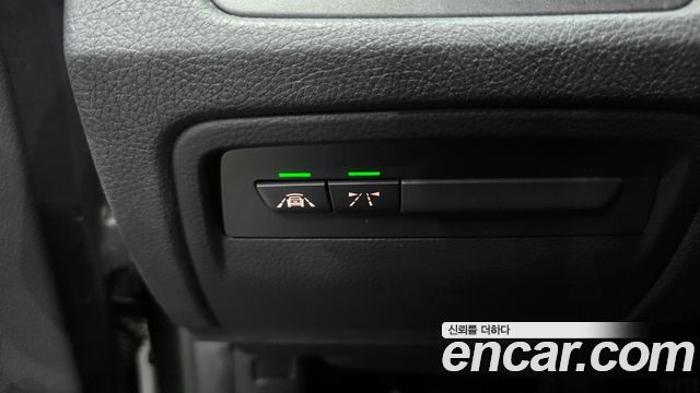 BMW 3-Series 2018 — photo 28