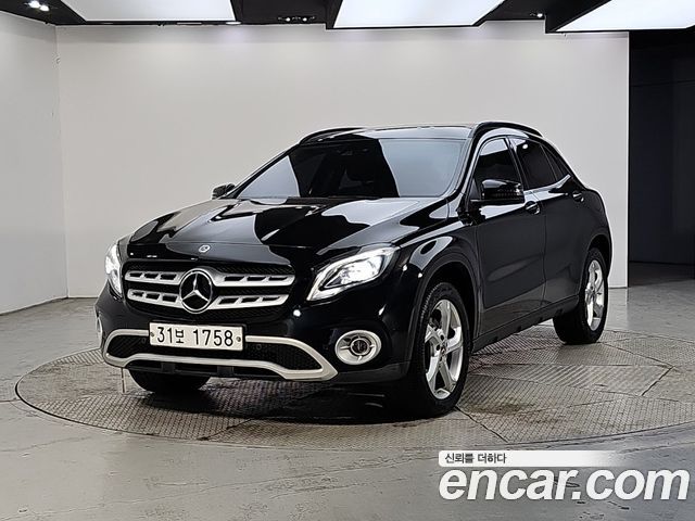 Mercedes-Benz GLA-Class 2019 — photo 1