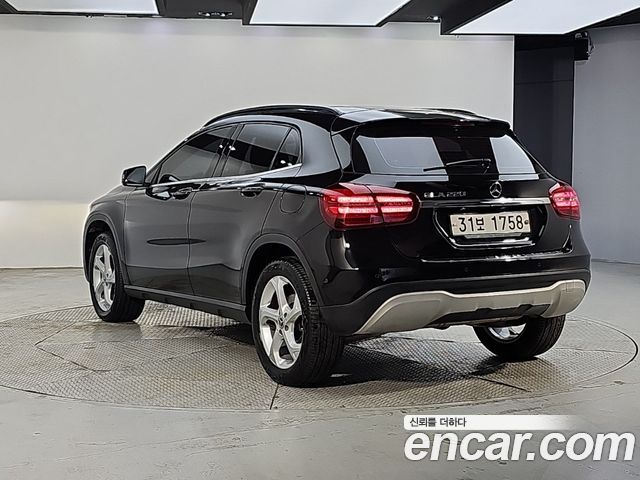 Mercedes-Benz GLA-Class 2019 — photo 3