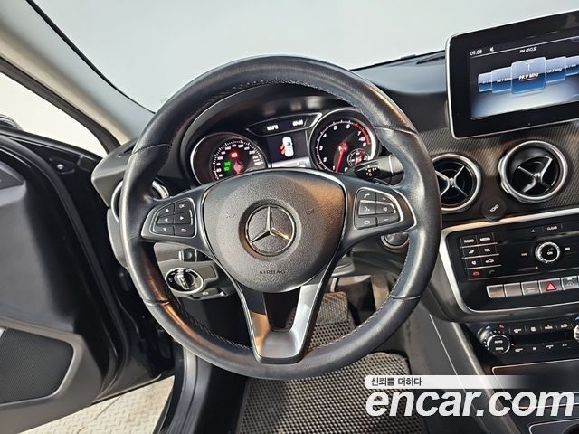 Mercedes-Benz GLA-Class 2019 — photo 9