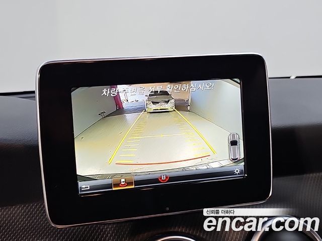 Mercedes-Benz GLA-Class 2019 — photo 14