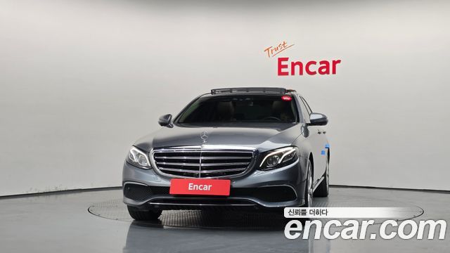 Mercedes-Benz E-Class 2017 — photo 3