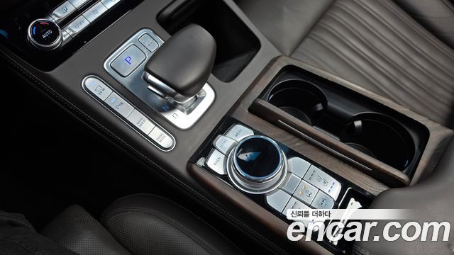 Genesis G90 2019 — photo 12