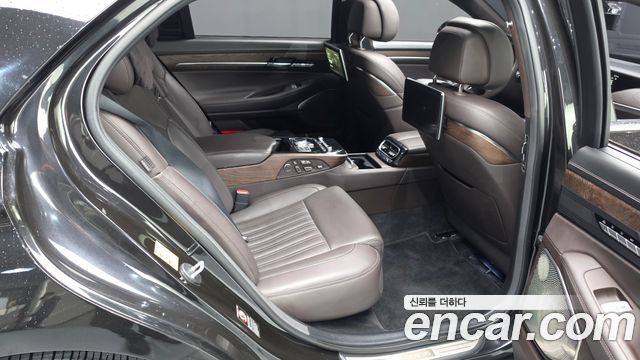 Genesis G90 2019 — photo 17