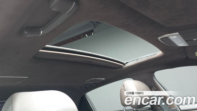 Genesis G90 2019 — photo 25