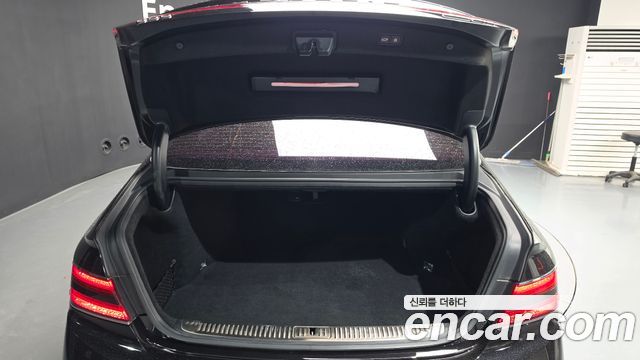 Genesis G90 2019 — photo 26