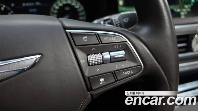 Genesis G90 2019 — photo 28