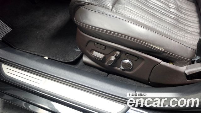 Genesis G90 2019 — photo 32