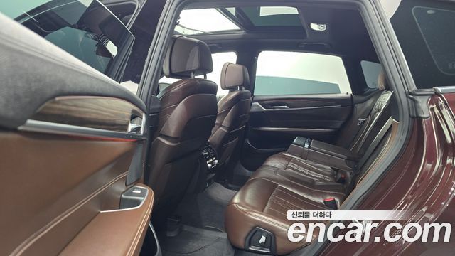 BMW Gran Turismo 2020 — photo 18