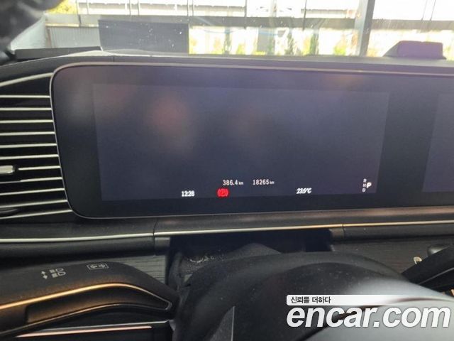 Mercedes-Benz GLE-Class 2025 — photo 3