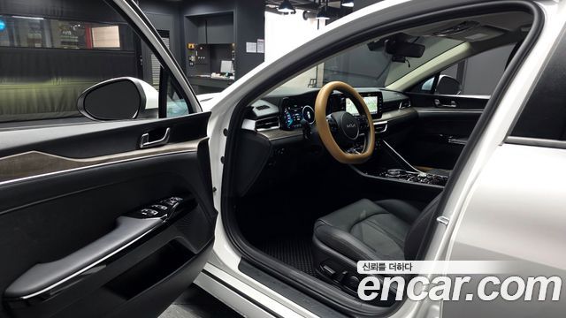Kia K5 2022 — photo 13