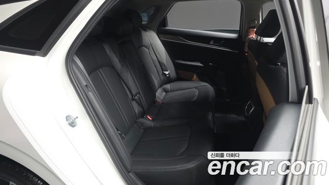Kia K5 2022 — photo 18